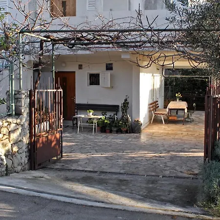 Apartment By The Sea Businci, Ciovo - 6012 Trogir